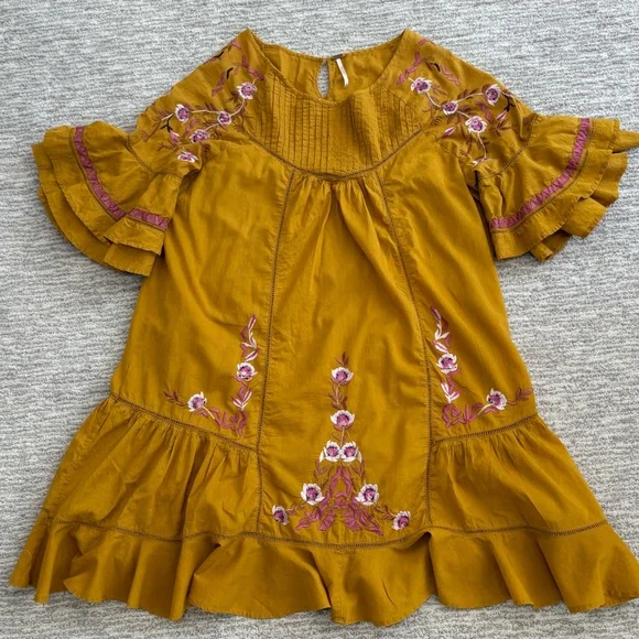 Free People Pavlo Floral Embroidered Babydoll Dress SIze Small Tiered Ruffle - Picture 12 of 15